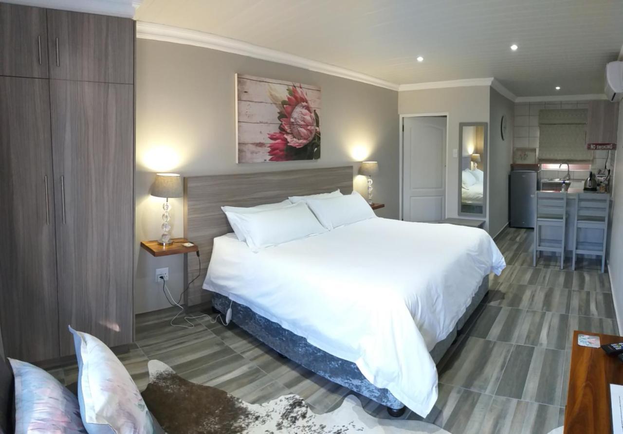 Schnehage Self Catering Apartment Bloemfontein Exterior foto
