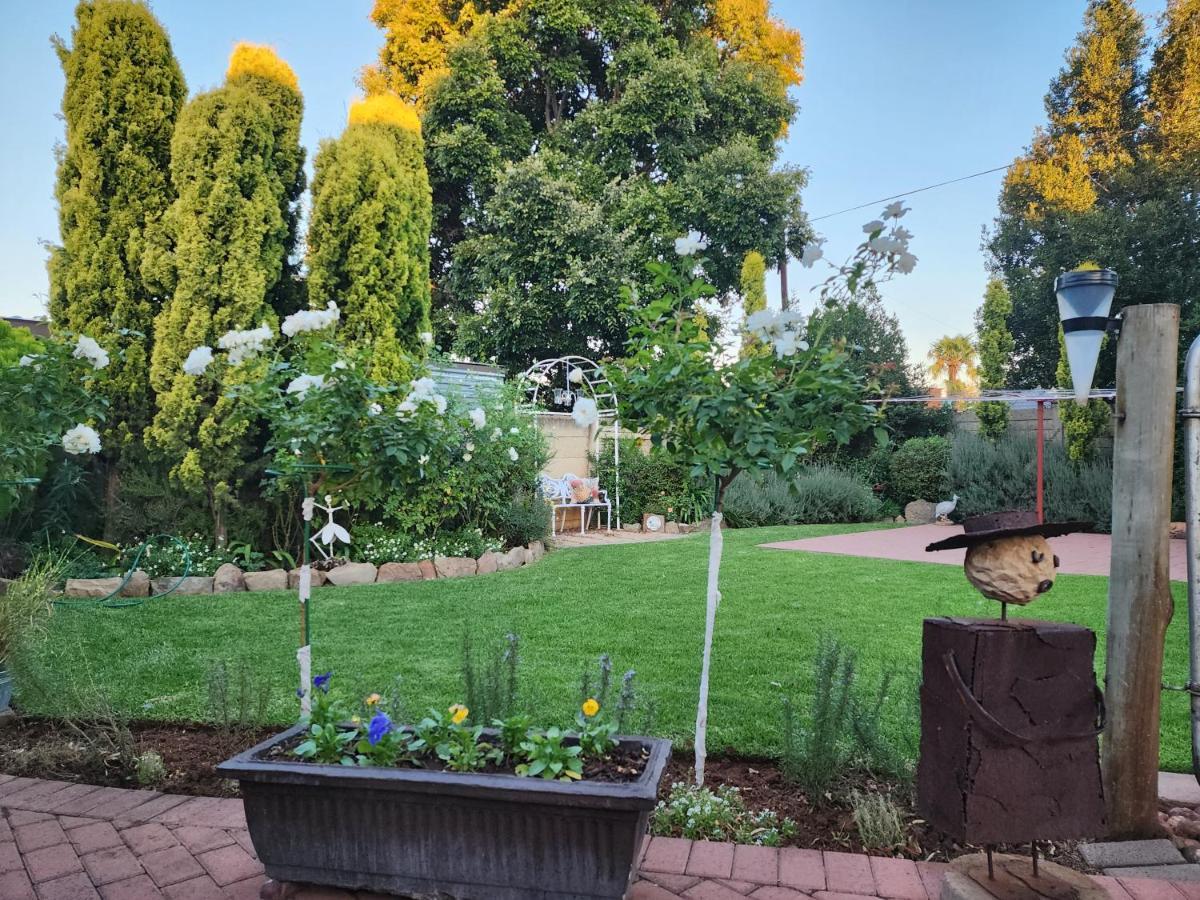 Schnehage Self Catering Apartment Bloemfontein Exterior foto