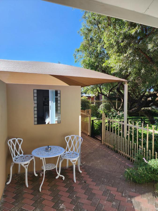 Schnehage Self Catering Apartment Bloemfontein Exterior foto
